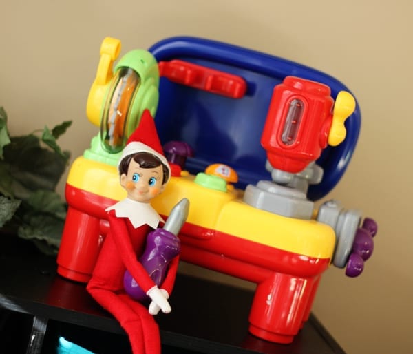 Totally Genius and EASY Elf On The Shelf Ideas