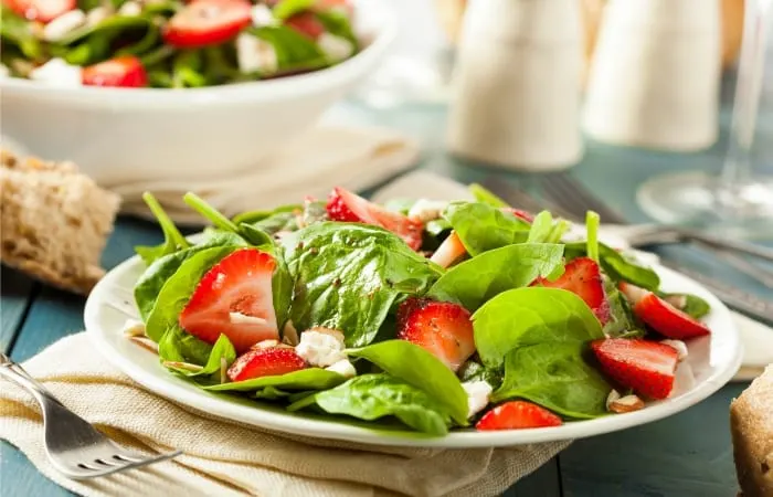 strawberry spinach salad with caramelized bacon vinaigrette