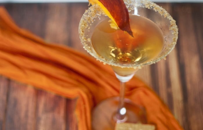 peach cobbler martini