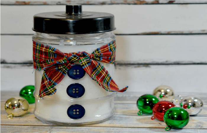 Gift Idea: DIY Snowman Candle