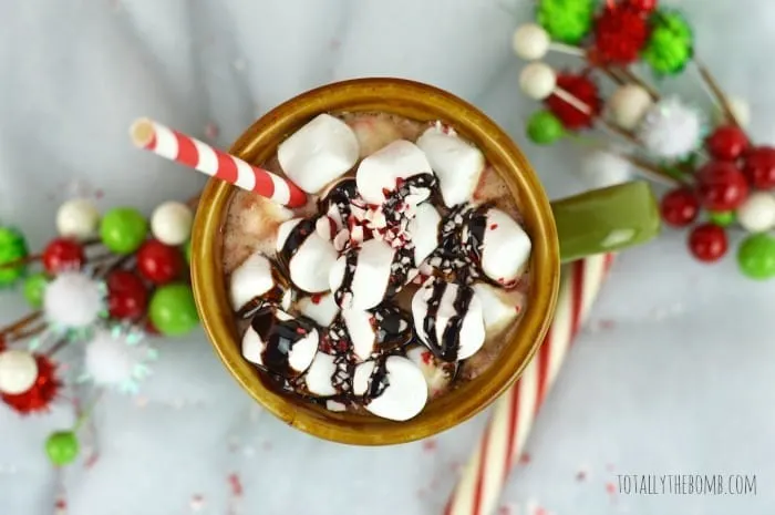 3-minute peppermint hot chocolate featured