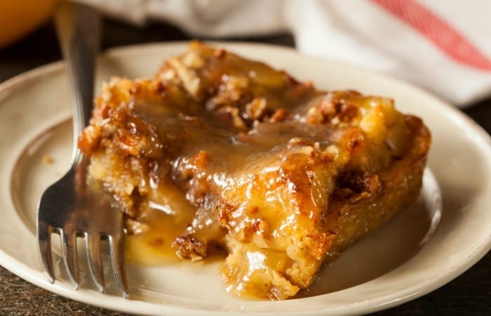 Old Fashioned Bread Pudding With Rum Sauce
