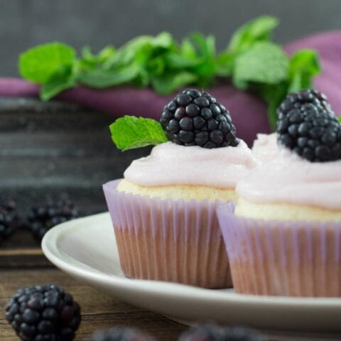 Delightful Blackberry Cupcakes