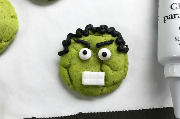 Hulk Cookies #hulk #hulkcookies #hulkrecipes #crinklecookies