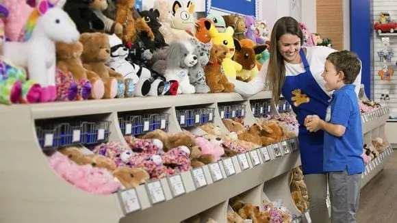 Build-A-Bear Is Selling A 'Don't Text Your Ex' T-Shirt For Your