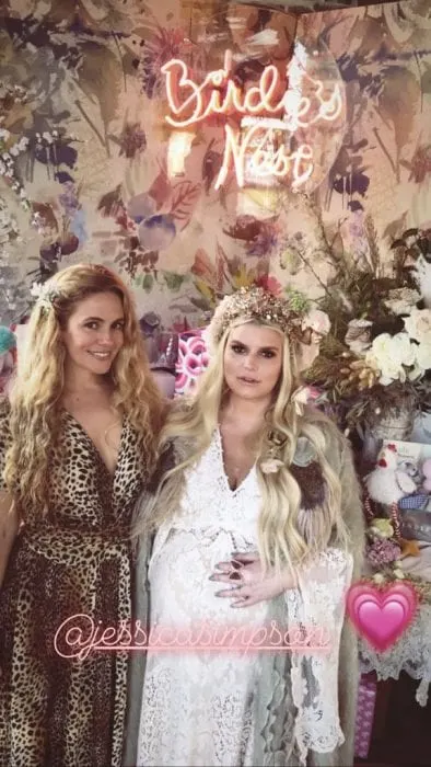 Jessica Simpson's 'Bird Prints' Pic of Daughter Birdie Mae Is Too