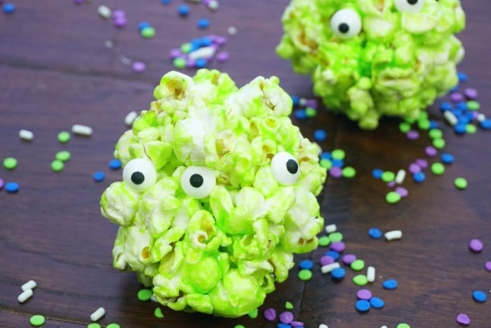 So, my enthusiasm for the Toy Story 4 movie knows no bounds. Seriously, I'm Ready for the Claw! with these Toy Story Alien Popcorn Balls. #toystory #toystoryfood #toystoryalien #toystoryparty #toystorypartyfood #alien