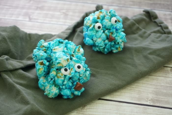 When your kids are dying for a certain movie to come out, it's time for Easy Wonder Park Inspired Boomer Bear Popcorn Balls to give them a tiny bite of patience. #wonderpark #boomer #wonderparkparty #wonderparkmovienight #wonderparkmovie 