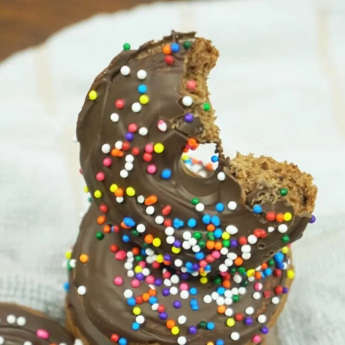 I love chocolate sometimes. It's the cure-all for all my ailments. And these Death by Chocolate Mini-Donuts are on the top of my list of snake-oil cures this week. #chocolate #donuts #donutrecipes #chocolatedonutrecipes #breakfast