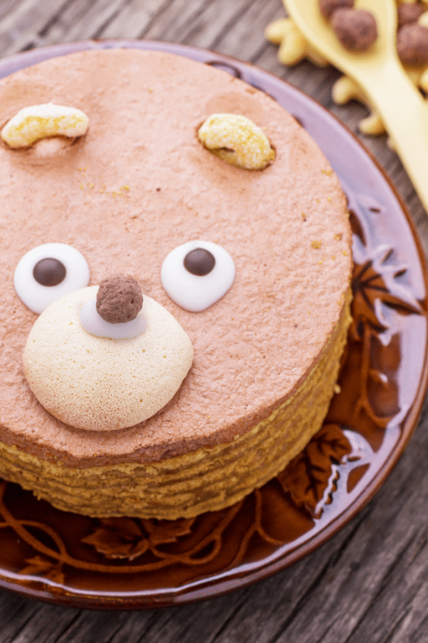 Let me start by saying that making a cake with your kid is fun. They really get into it. This Kid-Made Vegan Chocolate Cake (or as my kid calls it: Beary-Chocolate Cake) is so simple, it amps-up the fun to 10,000. #vegan #cake #kidactivities
