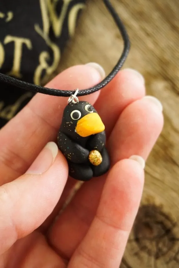 Let's be clear, when Fantastic Beasts originally came out, the Niffler was my bae. And this DIY Niffler Necklace is so Cute, I'm Hoarding It. #fantasticbeasts #harrypotter #niffler