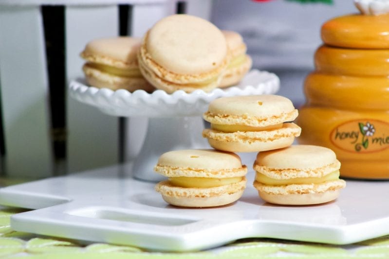 If you're macaron-curious or a macaron-artist, these Wickedly Easy Vanilla Macarons are so simple, you're going to love them from the get-go. #frenchmacarons #vanillamacarons #macaroncookies #easymacaroncookies
