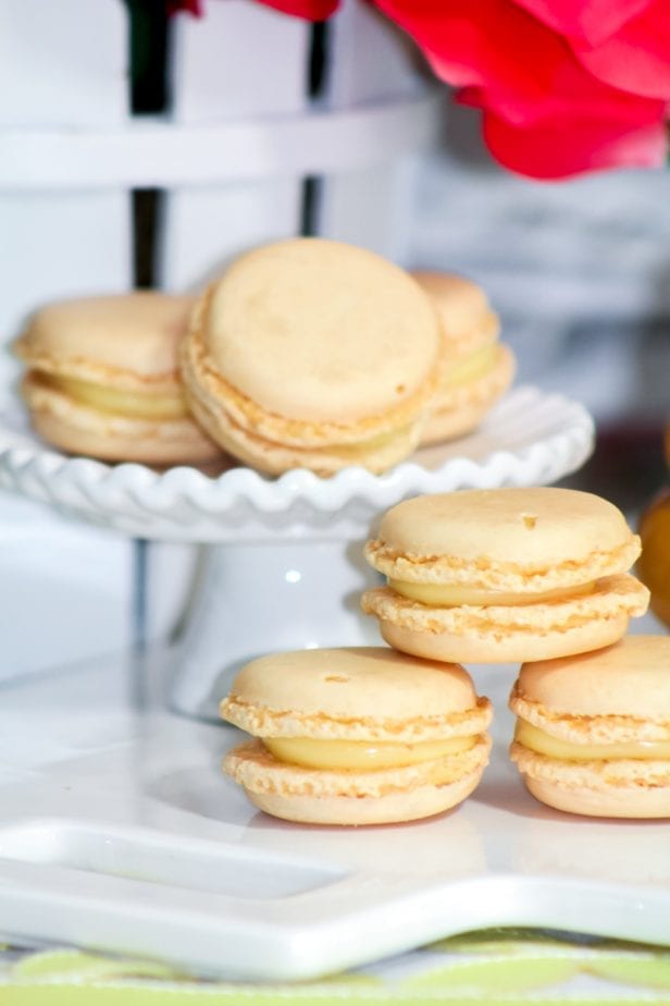 If you're macaron-curious or a macaron-artist, these Wickedly Easy Vanilla Macarons are so simple, you're going to love them from the get-go. #frenchmacarons #vanillamacarons #macaroncookies #easymacaroncookies
