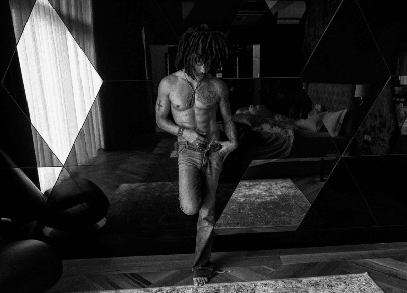 Lenny Kravitz is 55 and His Abs Are #Goals