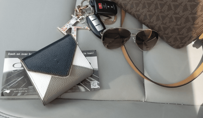 Women Are Obsessed With These Wallets That Cost Less Than $17!