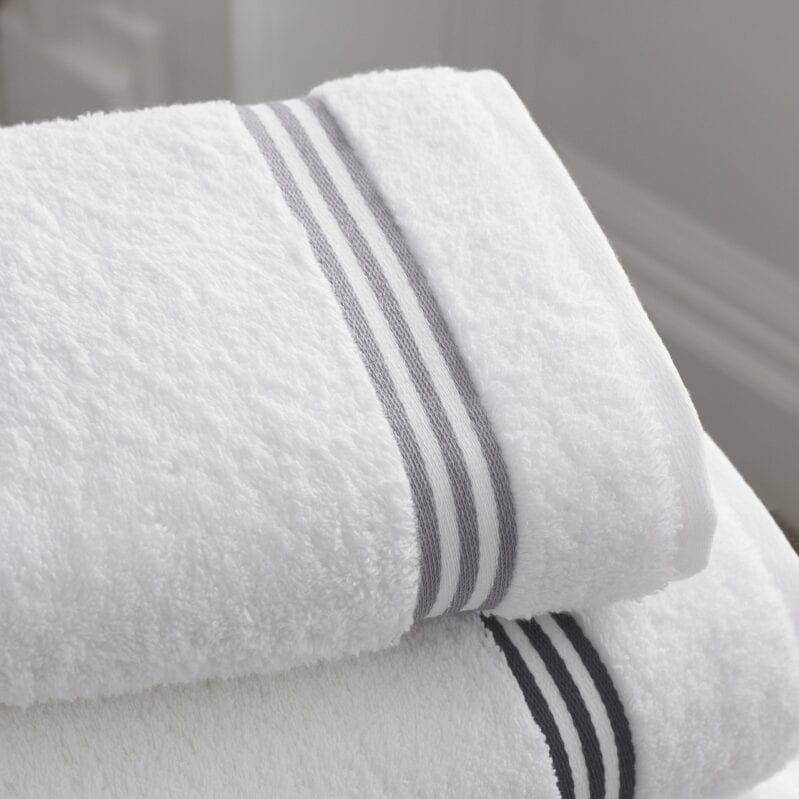 Experts Say, People Who Share Towels Are Passing Poop
