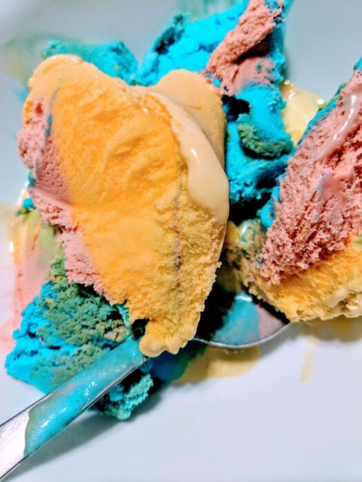 https://cdn.totallythebomb.com/wp-content/uploads/2019/08/chilled-cold-colorful-ice-cream-1051098-525x700.jpg