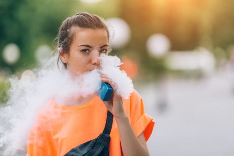 CDC Says to Stop Vaping After 6th Person Dies from Unknown Vaping Related Illness