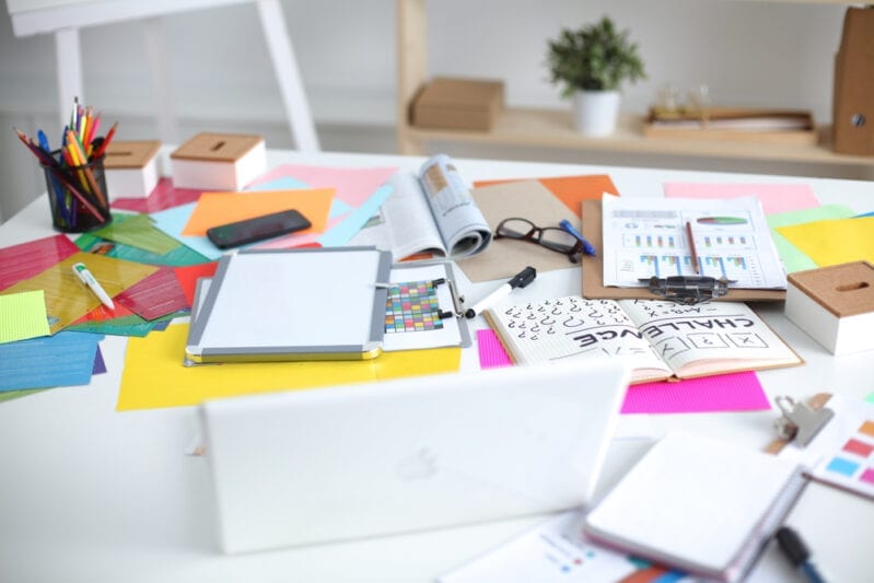 Science Says A Messy Desk Is A Sign of Intelligence