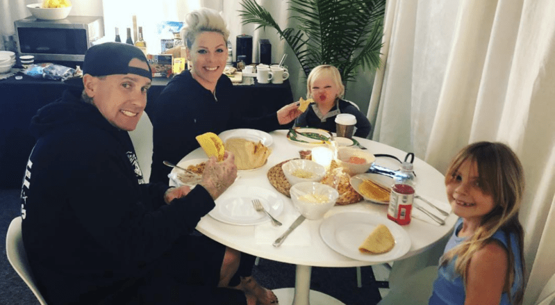 Pink Fits Being a Mom Into Her Rockstar Lifestyle, And I Want To Be Her