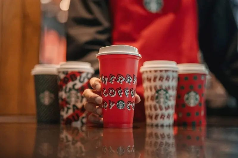 https://cdn.totallythebomb.com/wp-content/uploads/2019/11/Starbucks-Holiday-Cups-Social.jpg.webp