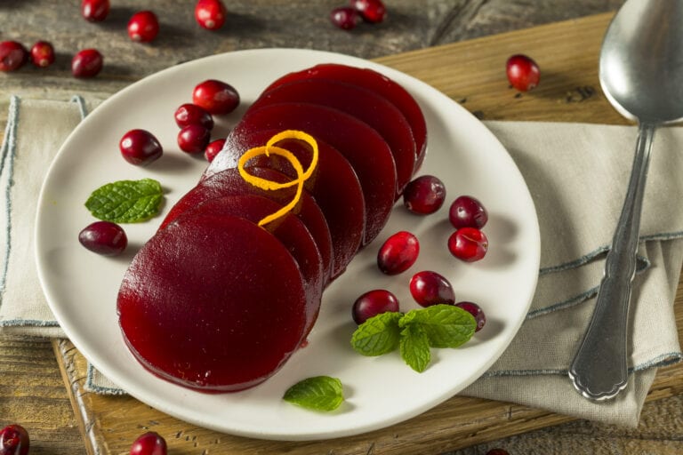 Americans Aren’t A Fan Of Canned Cranberry Sauce And That Makes Me Sad