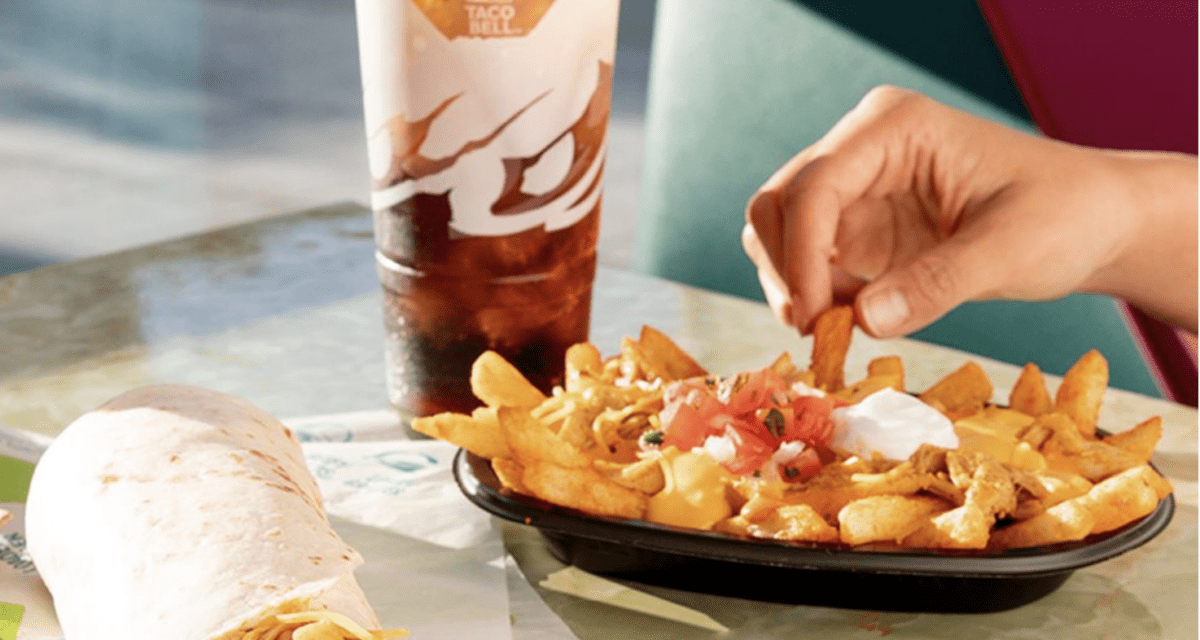 Taco Bell Is Bringing Buffalo Chicken Nacho Fries And I Need Them Now