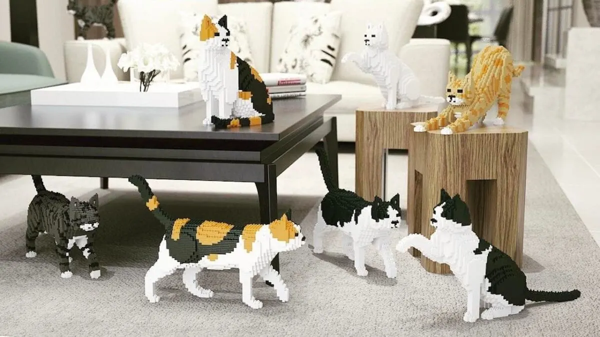 You Can Get A Life-Sized Cat Made of Building Blocks For The Person Who Is  Allergic To Cats