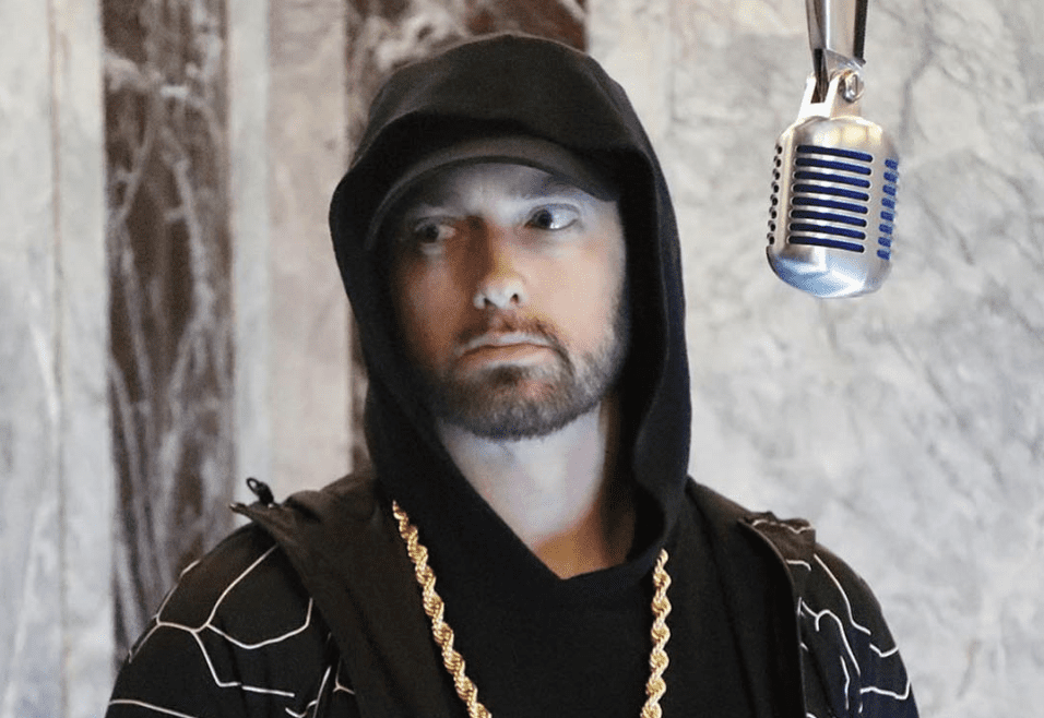 Eminem Just Got A Standing Ovation For His Surprise Performance At The Oscars