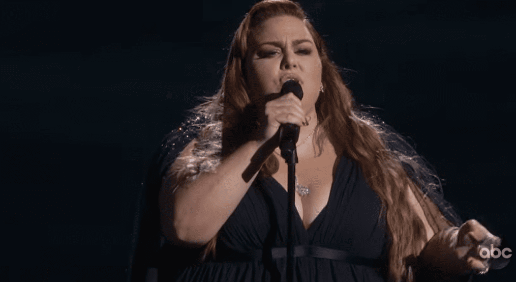 Chrissy Metz Performed ‘I’m Standing With You’ At The Oscars and She Looked Stunning