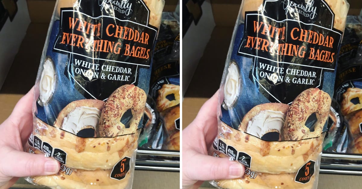 Aldi Is Selling White Cheddar and Everything Bagels And I Need Them