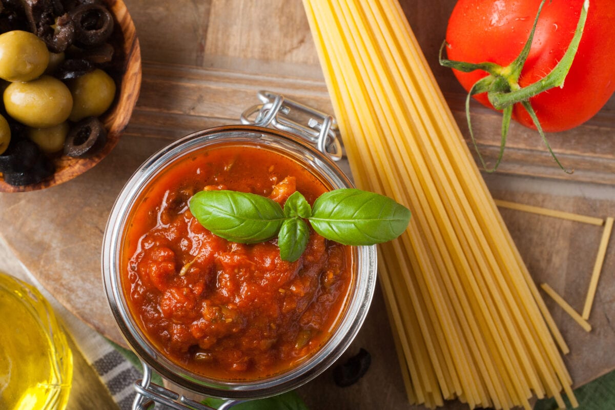 How To Make The Best Cheater’s Spaghetti Sauce Around