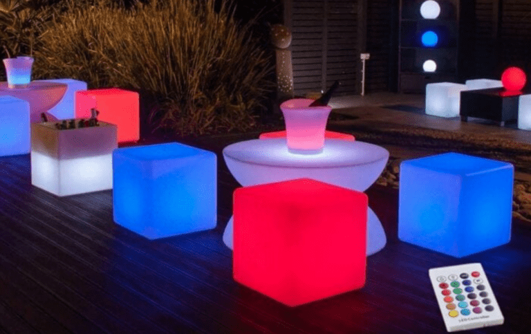 These Color Changing Cube Chairs Turn Your Backyard Into A Light Party and I Need Them
