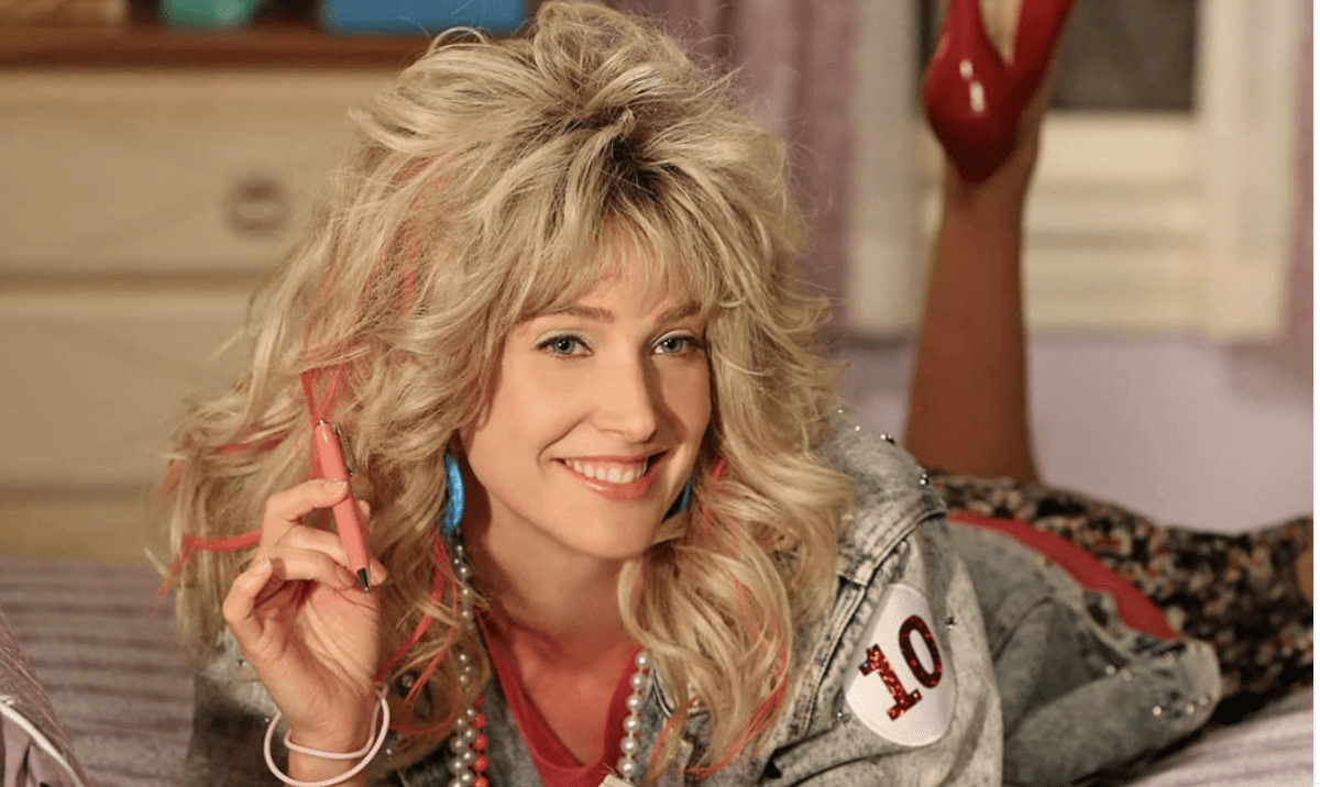 Robin Sparkles Sings A Quarantine Version Of ‘Let’s Go To The Mall’ And It’s Epic