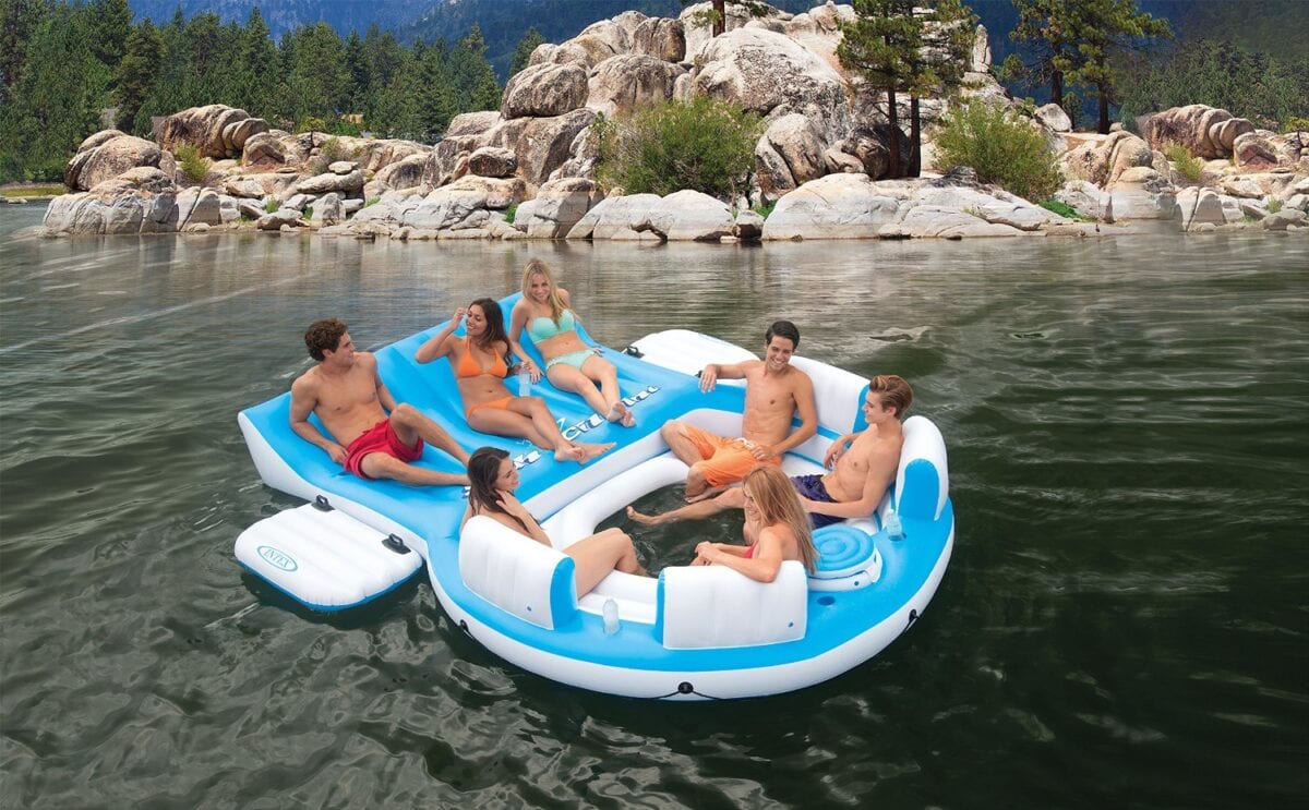 This Relaxation Island Float Takes Lake Day To The Next Level and I Need One