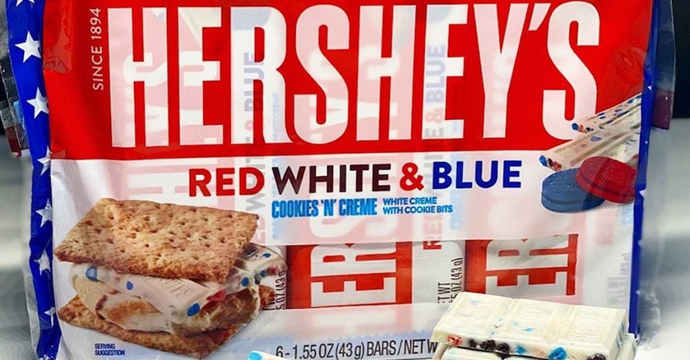 Hershey’s Has A Cookies ‘N’ Creme Bar Filled with Red, White & Blue Cookie Bits and I Want One