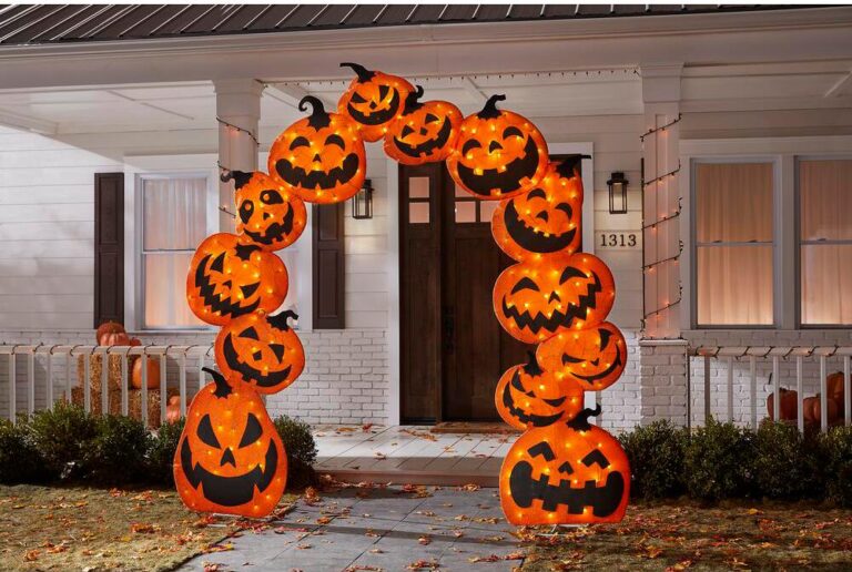 Home Depot Is Selling A Pumpkin Arch That Lights Up and It's The