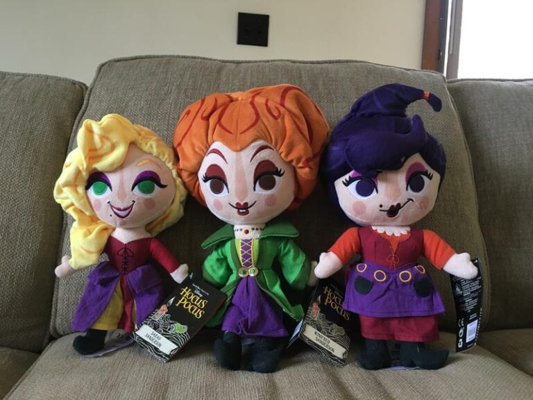 hocus pocus plush greeter