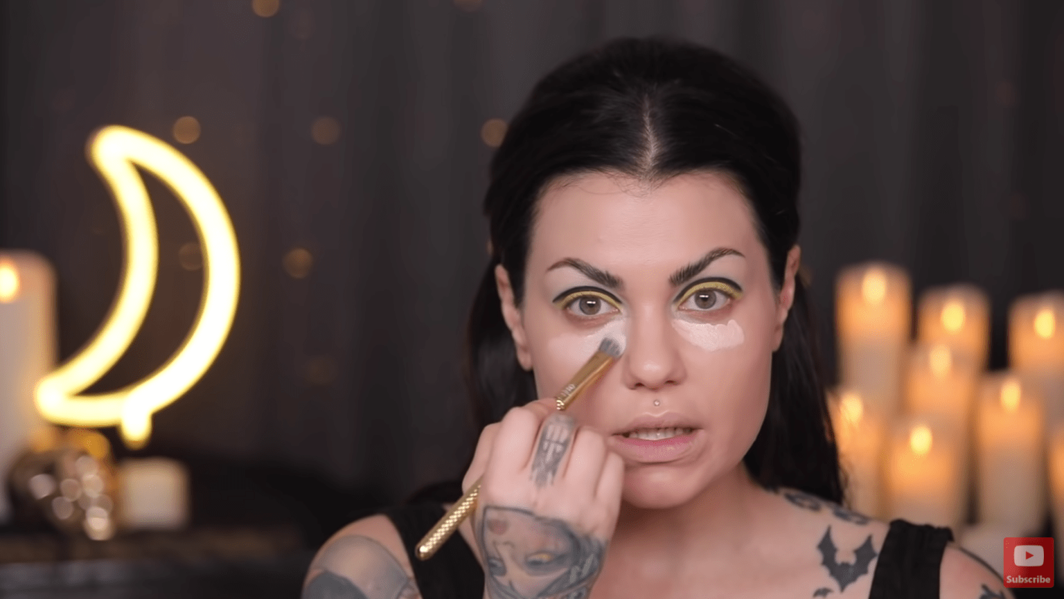 Meet Bailey Sarian, The Woman Who Does Her Makeup While She Discusses 