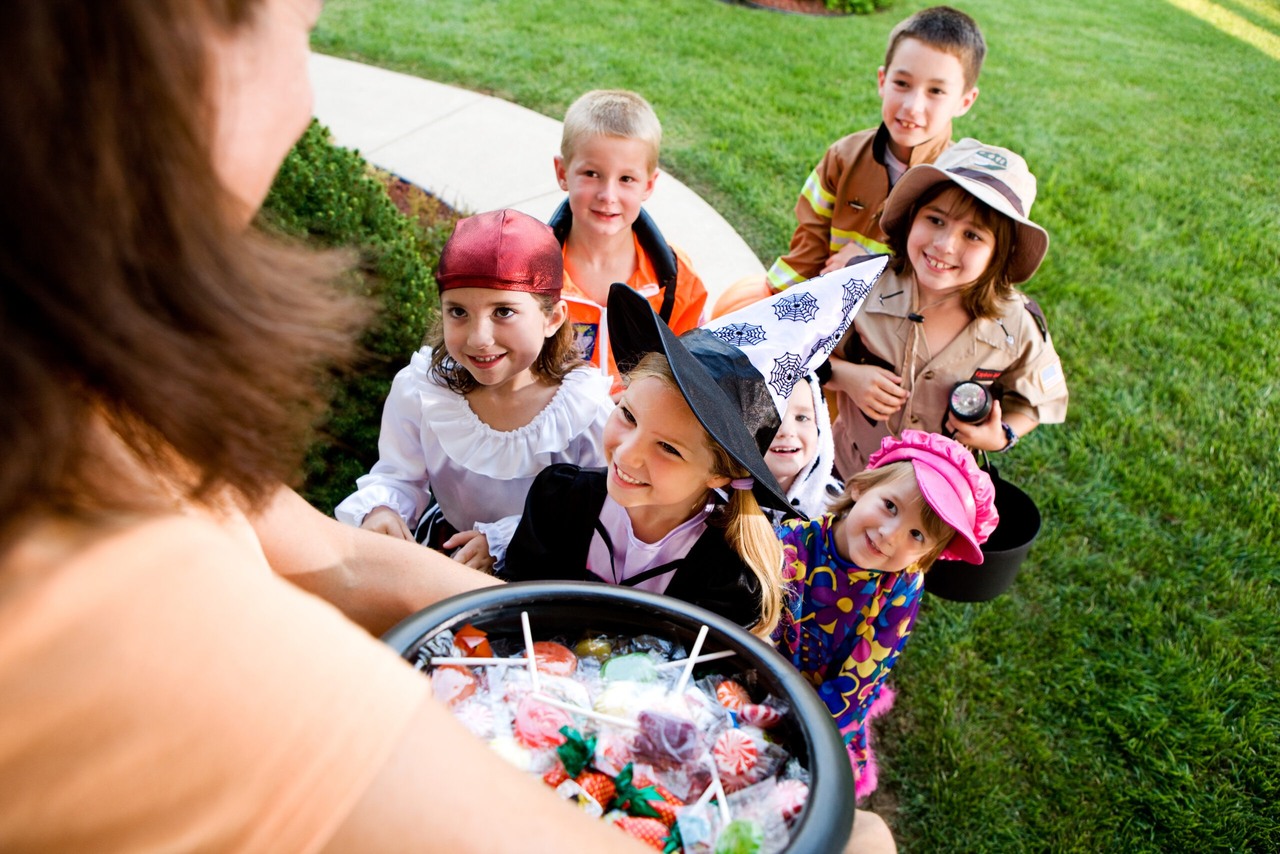 The CDC Recommends People Avoid Trick-or-Treating This Halloween