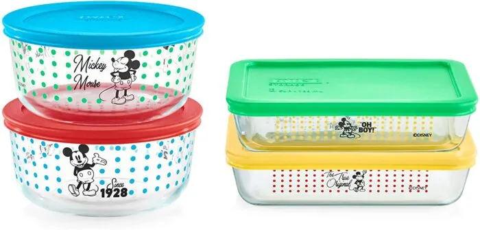 😊 How CUTE are these Disney Pyrex Sets from Costco?! There are two di