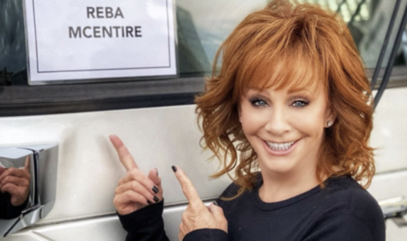 Reba McEntire Wants To Bring Back The ‘Reba” TV Show And I Couldn’t Be Happier