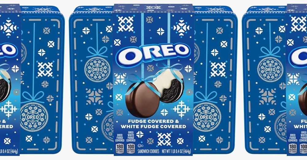 You Can Get A Holiday Oreo Tin Filled With Fudge And White Fudge Covered Oreos!