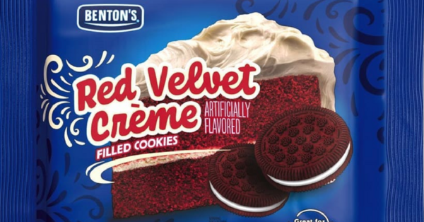 ALDI Is Selling Red Velvet Créme Cookies That Look Absolutely Delicious