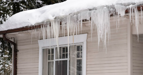 Here Is Why You Should Never Eat Icicles