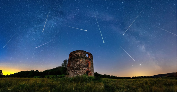 A Meteor Shower Is Happening This Weekend That Could Bring Fireballs!