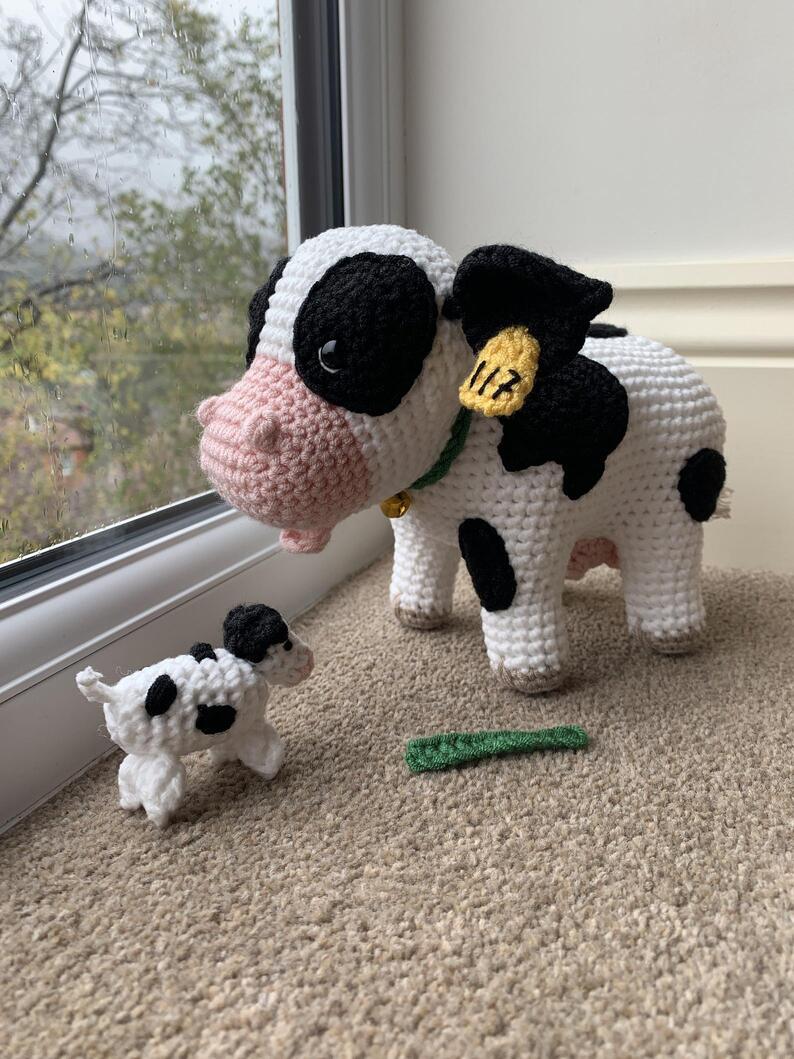 You Can Crochet A Mama Cow With Her Baby Calf And It Is Absolutely Adorable