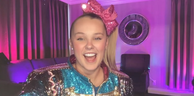 JoJo Siwa Just Revealed She Has A Girlfriend and I’m So Happy For Her