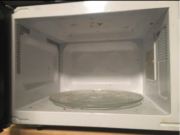 I tried cleaning my microwave with Angry Mama and this is what