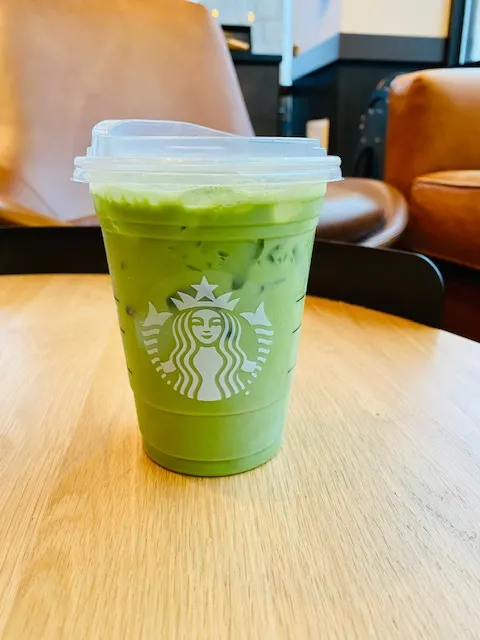 starbucks iced matcha  Sfondi per iphone, Sfondi verdi, Sfondi vintage